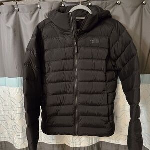 The North Face Women's Black Xl Puffer Jacket With Hood
